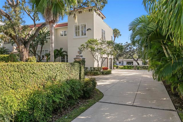 2633 N DUNDEE STREET, Tampa, FL 33629