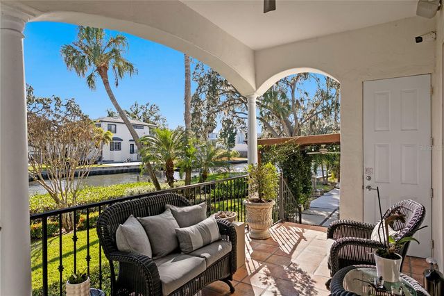 2633 N DUNDEE STREET, Tampa, FL 33629