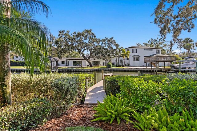 2633 N DUNDEE STREET, Tampa, FL 33629