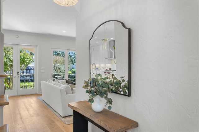 2633 N DUNDEE STREET, Tampa, FL 33629