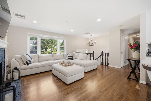 68 Jericho Road, Pelham, NH 03076