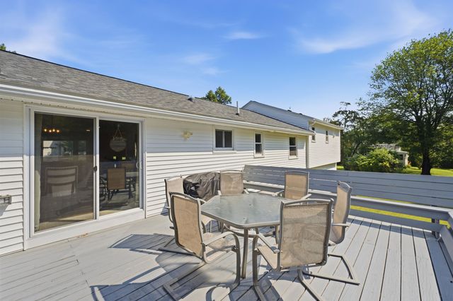 68 Jericho Road, Pelham, NH 03076