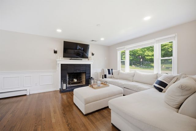 68 Jericho Road, Pelham, NH 03076