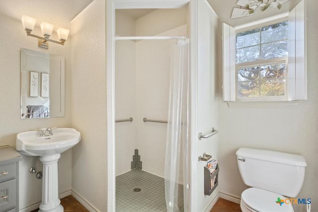 8841 Brewer Lane, Salado, TX 76571