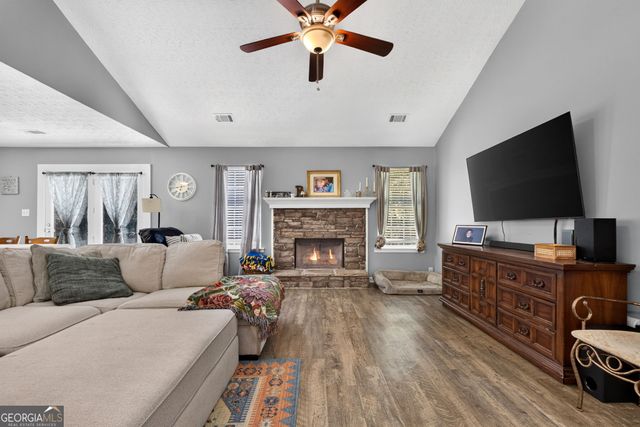 245 Cottonwood Court, Jackson, GA 30233