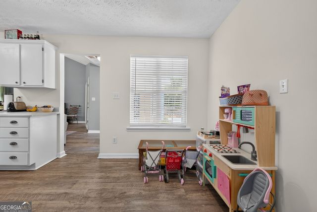 245 Cottonwood Court, Jackson, GA 30233