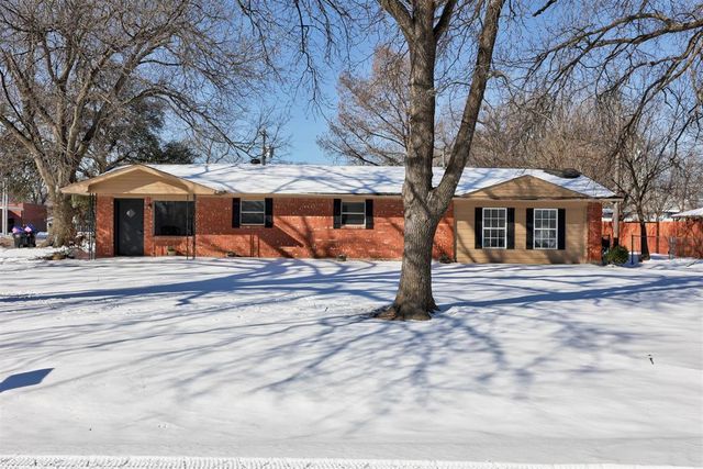 220 S 5th Street, Noble, OK 73068