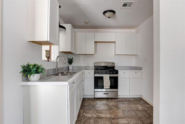 220 S 5th Street, Noble, OK 73068