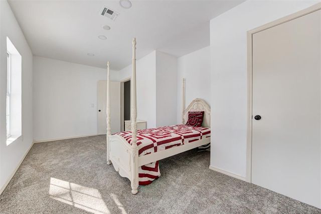 220 S 5th Street, Noble, OK 73068