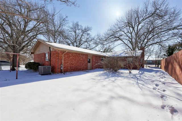 220 S 5th Street, Noble, OK 73068