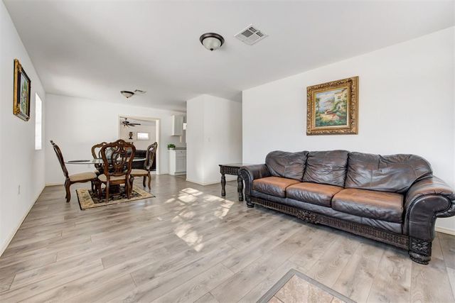 220 S 5th Street, Noble, OK 73068