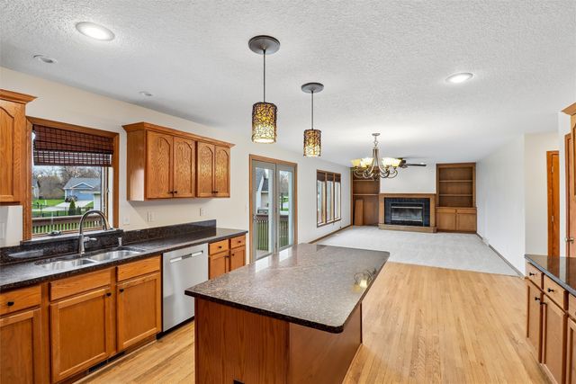 530 NE Stoneridge Drive, Ankeny, IA 50021