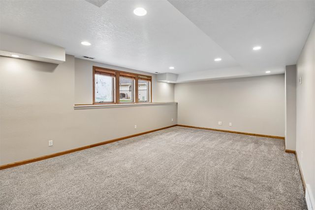 530 NE Stoneridge Drive, Ankeny, IA 50021