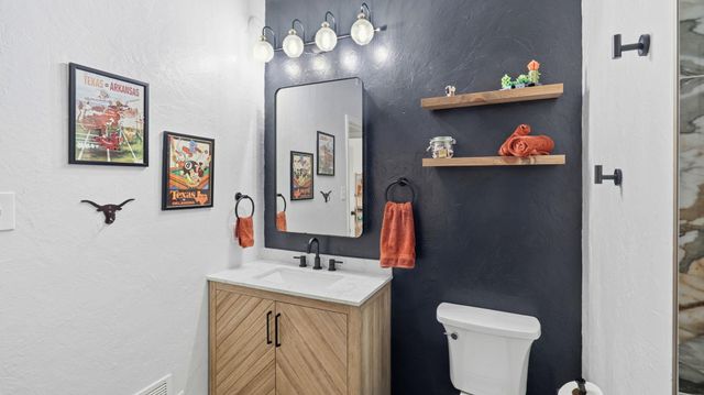 203 E 31st ST 102, Austin, TX 78705