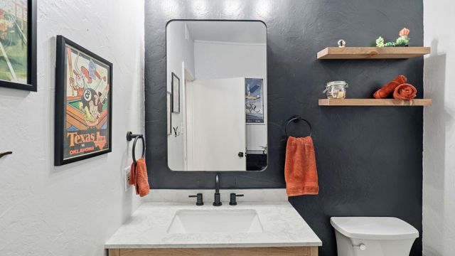 203 E 31st ST 102, Austin, TX 78705