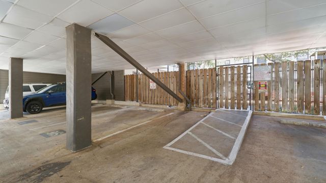 203 E 31st ST 102, Austin, TX 78705