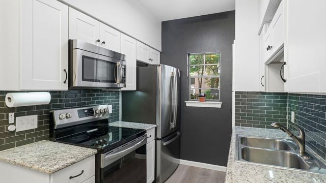 203 E 31st ST 102, Austin, TX 78705