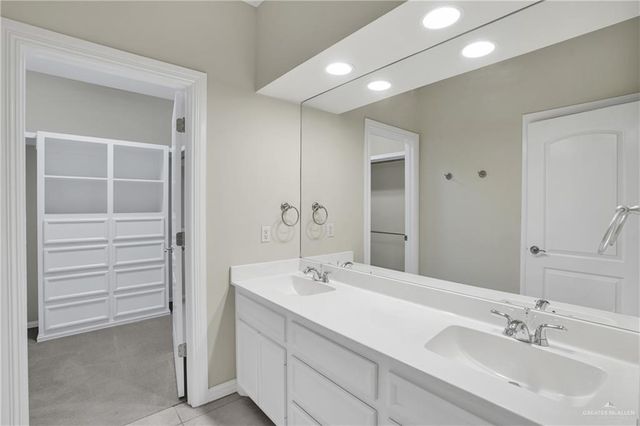301 Bales Road 4, Mcallen, TX 78503