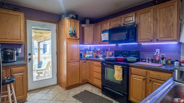 1820 Wayhaven Drive, West Plains, MO 65775