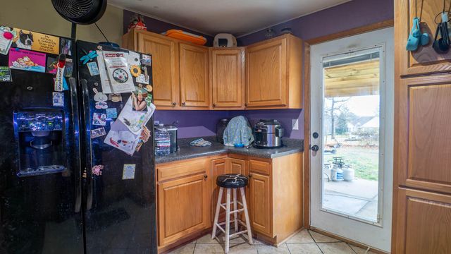 1820 Wayhaven Drive, West Plains, MO 65775