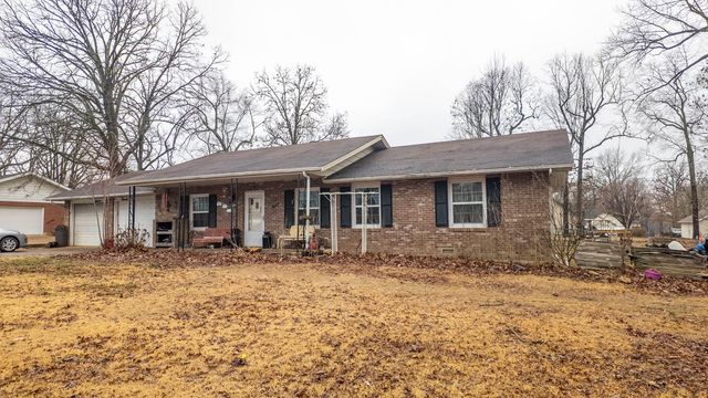 1820 Wayhaven Drive, West Plains, MO 65775