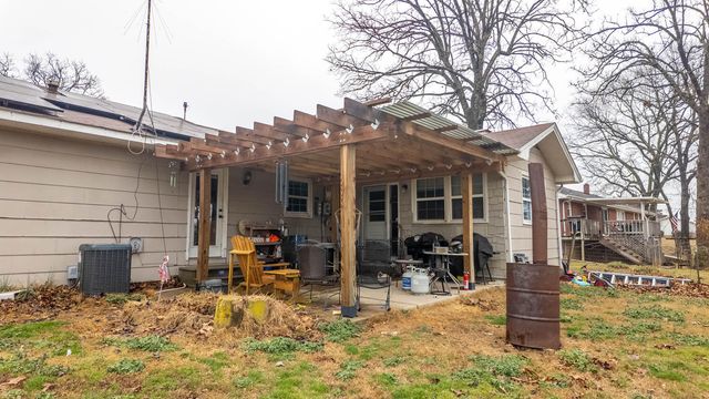 1820 Wayhaven Drive, West Plains, MO 65775