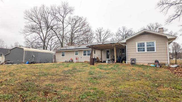 1820 Wayhaven Drive, West Plains, MO 65775