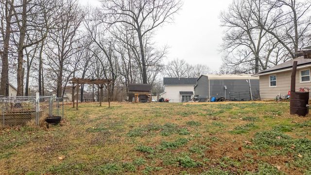 1820 Wayhaven Drive, West Plains, MO 65775