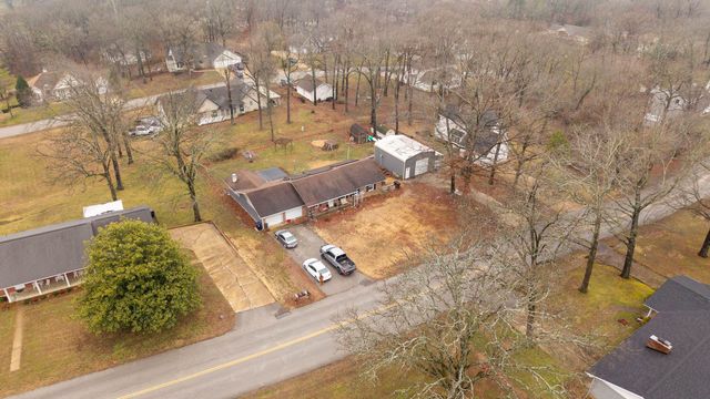 1820 Wayhaven Drive, West Plains, MO 65775