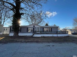 151 PINEWOOD Estates, Chillicothe, IL 61523