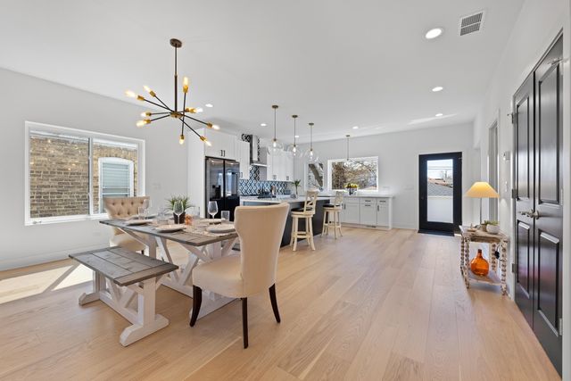 1522 N Leamington Avenue, Chicago, IL 60651