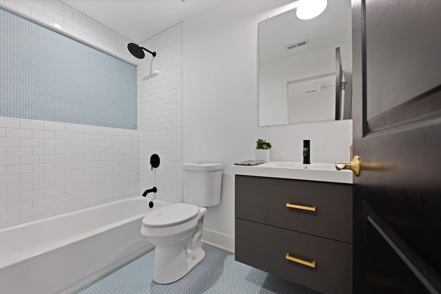 1522 N Leamington Avenue, Chicago, IL 60651