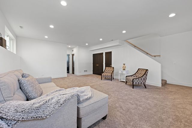 1522 N Leamington Avenue, Chicago, IL 60651