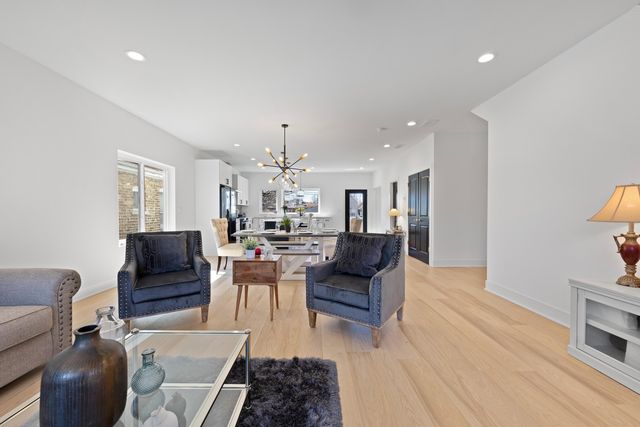 1522 N Leamington Avenue, Chicago, IL 60651