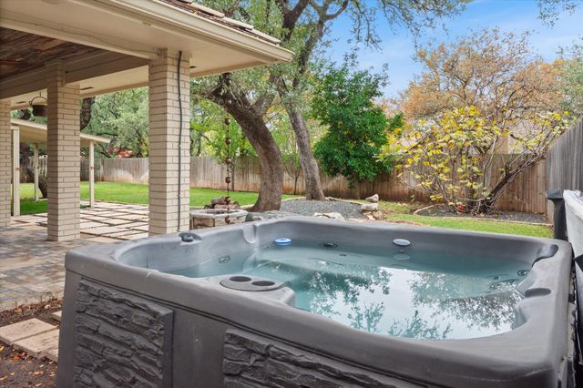 109 White Sands DR, Lakeway, TX 78734