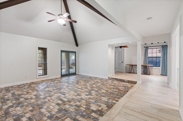 109 White Sands DR, Lakeway, TX 78734