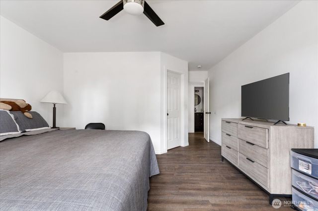 1853 SW Olive St., Oak Harbor, WA 98277