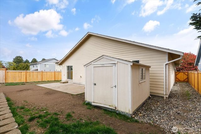 1853 SW Olive St., Oak Harbor, WA 98277