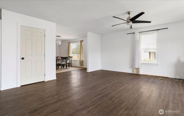 1853 SW Olive St., Oak Harbor, WA 98277