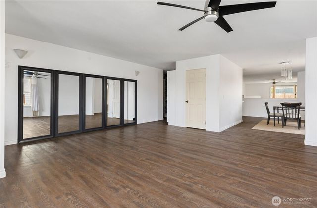 1853 SW Olive St., Oak Harbor, WA 98277