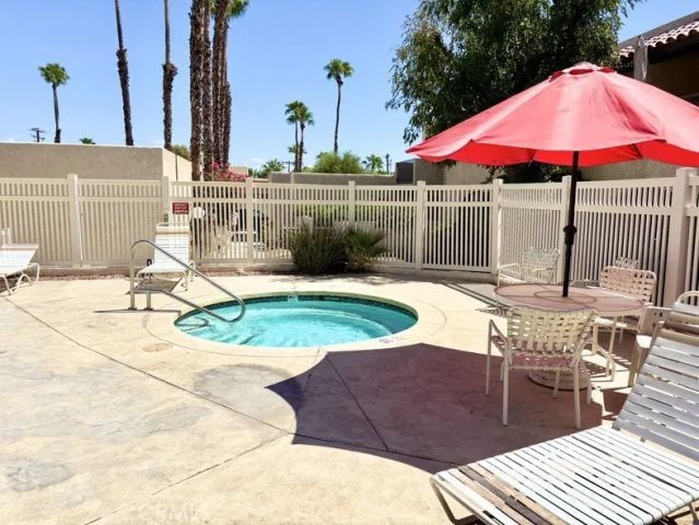 200 E Racquet Club 45, Palm Springs, CA 92262