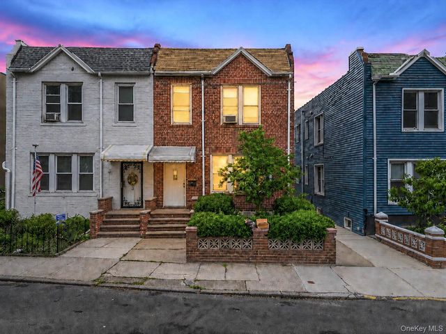 3707 20th Road, Astoria, NY 11105