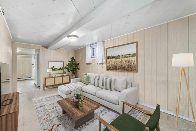 3707 20th Road, Astoria, NY 11105