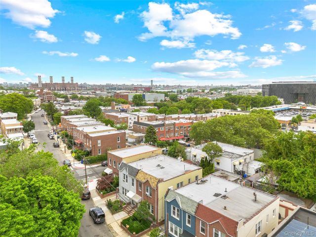 3707 20th Road, Astoria, NY 11105