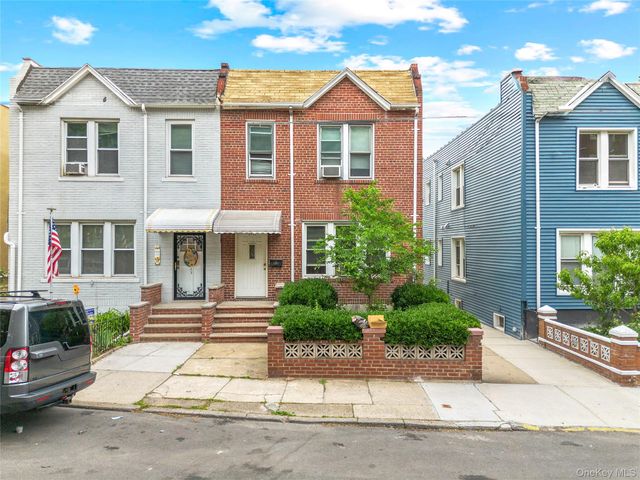 3707 20th Road, Astoria, NY 11105