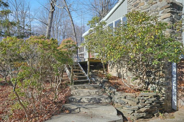 35 Mountain Trail, Croton-on-hudson, NY 10520