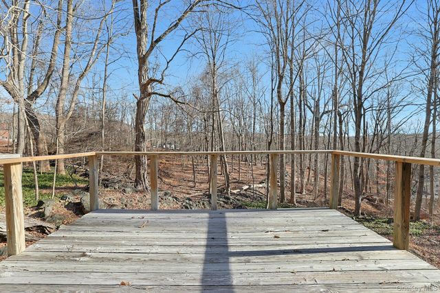 35 Mountain Trail, Croton-on-hudson, NY 10520