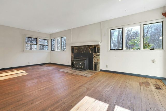 35 Mountain Trail, Croton-on-hudson, NY 10520