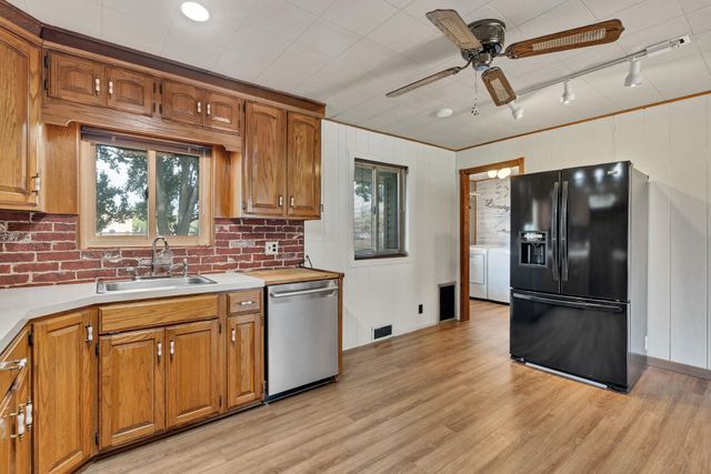 545 N Colby Ave, Valley Center, KS 67147