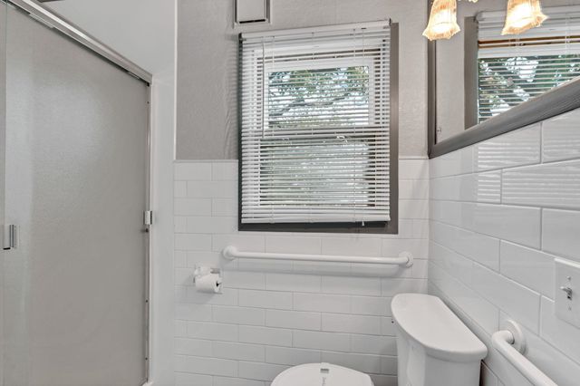 545 N Colby Ave, Valley Center, KS 67147